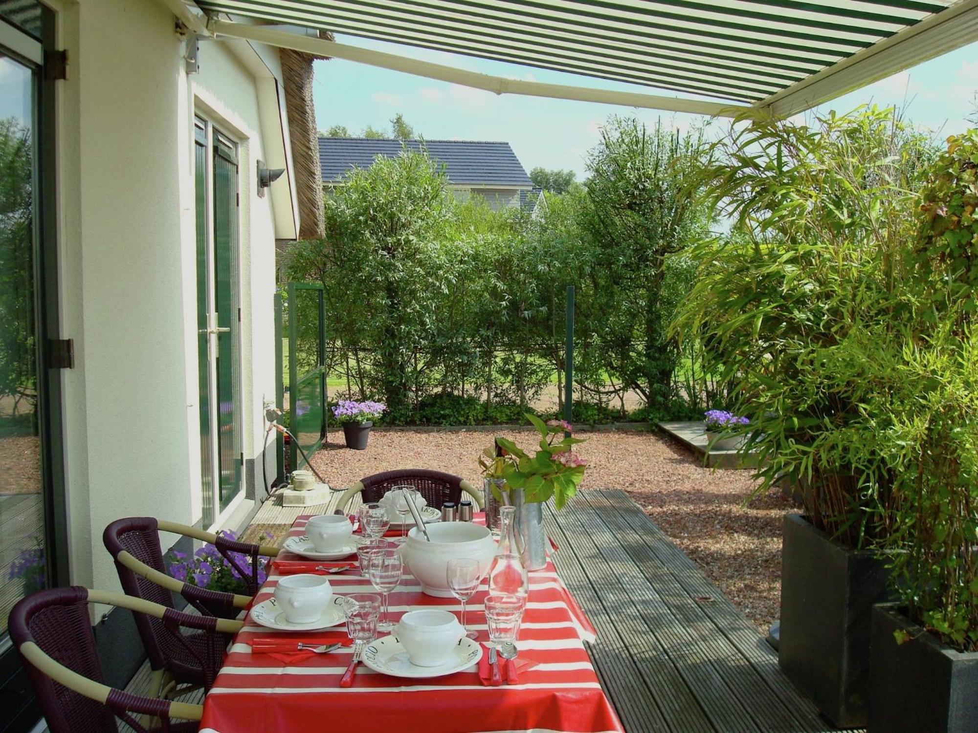 Attractive Holiday Home With Jetty Steendam Luaran gambar